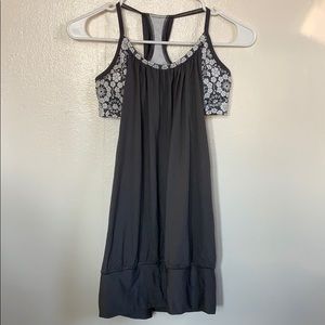 (Lululemon) gray flower tank top
